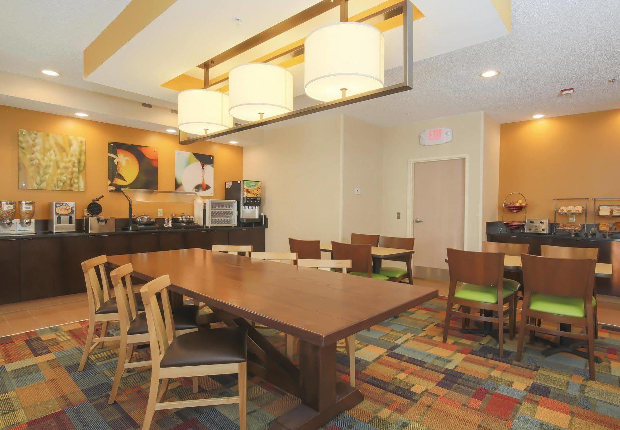 Baymont By Wyndham Tulsa Hotel Exterior photo