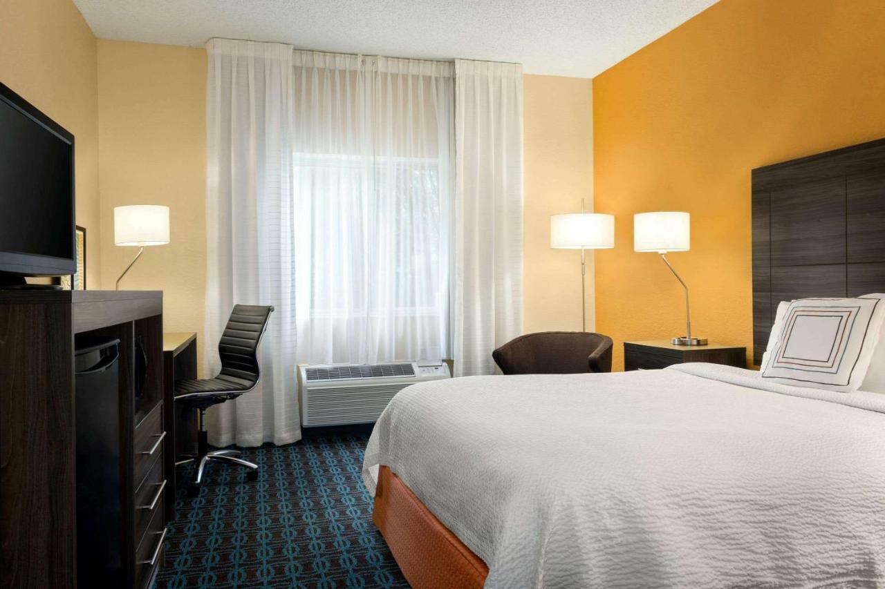 Baymont By Wyndham Tulsa Hotel Exterior photo