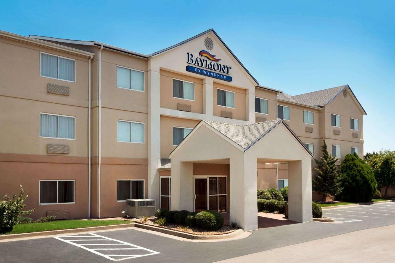 Baymont By Wyndham Tulsa Hotel Exterior photo