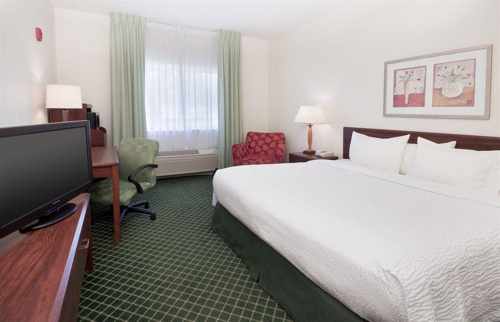 Baymont By Wyndham Tulsa Hotel Exterior photo